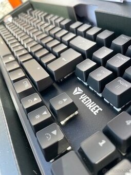 NOVÁ klávesnica Yenkee panzer
