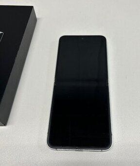 Samsung Galaxy Z Flip6 / 256GB / Mint