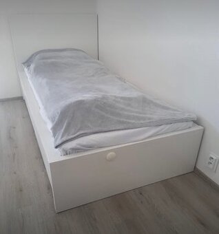 Predám jednolôžkovú postel IKEA Malm 90x200 - biela