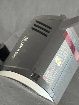 Blesky quadralite up x300 ( Godox )