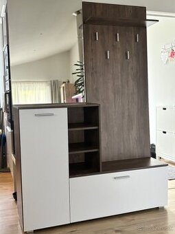 Predám nábytok do predsiene