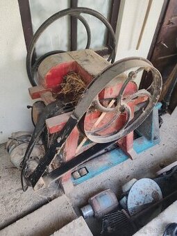 Sečkareň a srotovnik