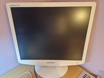 Predám monitor SAMSUNG 19"