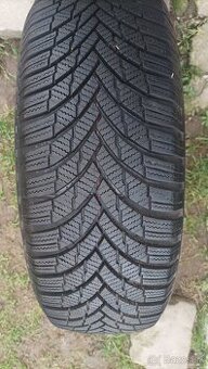 Predám zimnú pneu 195/65r15