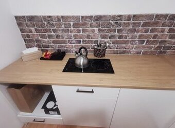 Pracovná doska so sklokeramickou varnou doskou BEZ LINKY