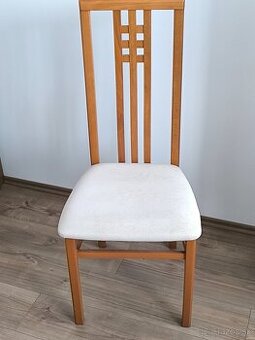 Jedálenské stoličky