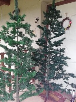 Predám starý vianočný stromček