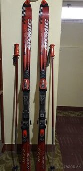Predám lyže Atomic Beta Race carbon s palicami.