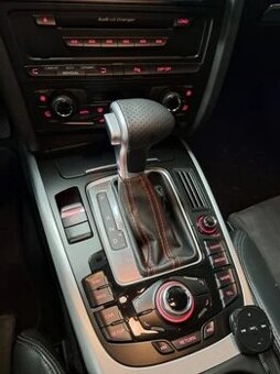 Radiaca páka pre automat AUDI / čierna biela červená nitka