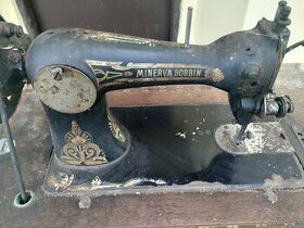 Historický šicí stroj Minerva
