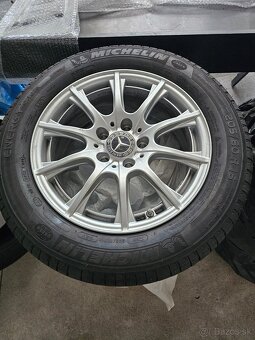 205/60 R16 92V