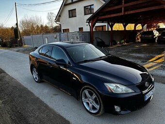 Lexus is220