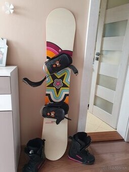 Damsky snowboard