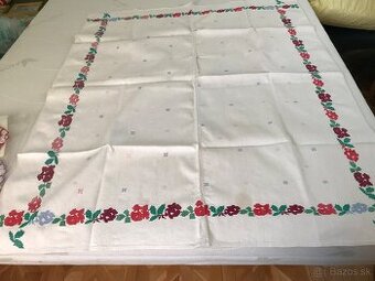Vyšívané obrusy