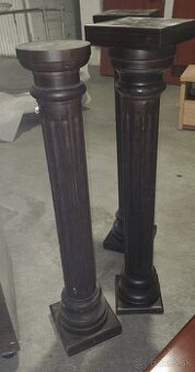 Predám dvere rôznych veľkostí,radiátory, drevené stĺpy