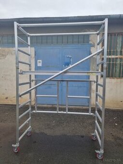 Skladačka s nadstavbou