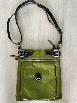 Kožená kabelka cez rameno