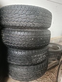 235/70 R16
