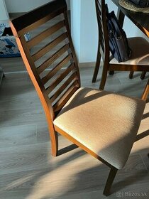 2 ÚPLNE NOVÉ drevené stoličky z masívu