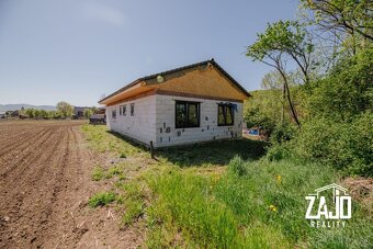 RD TUCHYŇA I HOLODOM V KRÁSNOM PROSTREDÍ BIELYCH KARPÁT