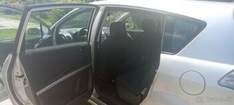 Predám toyota Corolla Verso 2.0d.85kw