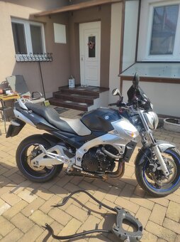 Suzuki GSR 600