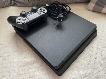 Playstation 4 slim