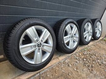 Zimná Sada Volkswagen T5/T6+Dunlop 215/60 R17 C