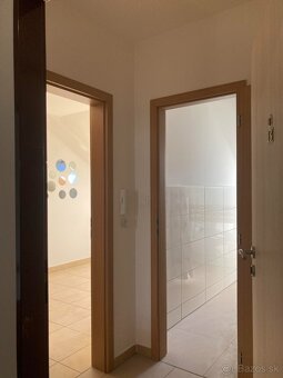Prenajmem 1 izbový byt v Trenčíne na Kukučínovej ul.[40m],