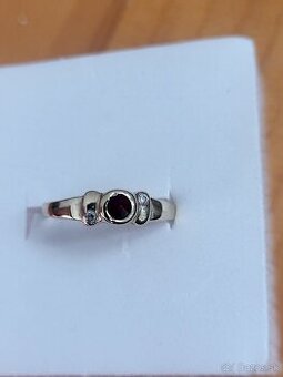 14 karátový zlatý dámsky prsteň - 1