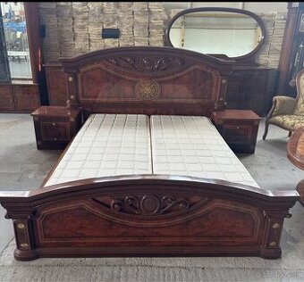 luxusná talianska postel