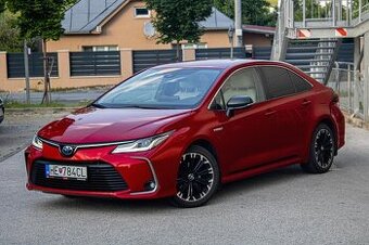 Toyota Corolla sedan 1.8 Hybrid e-CVT Style Tech
