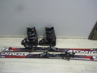 Atomic lyže a lyžiarky