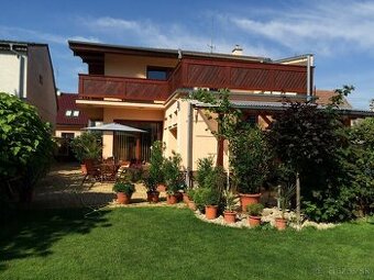 5-izb. posch. dom s terasou v širšom centre