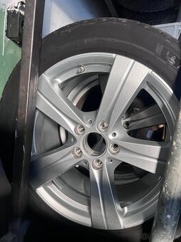Predám zimnú sadu – Mercedes-Benz w206 alu disky 17 - 1