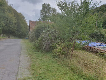 ZNÍŽENÁ CENA - pozemok v obci Uhliská o výmere 2852 m2