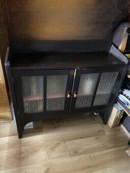 Historická 50-ročná komoda