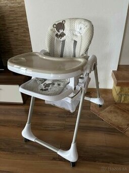 Detskaá jedálenská stolicka