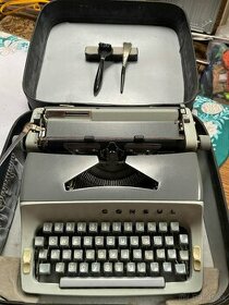 Písací stroj kufrikovy consul