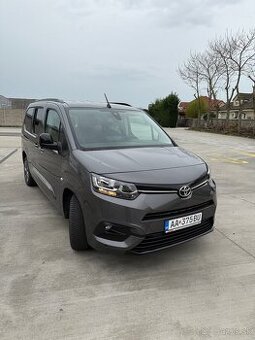 Toyota proace city verso long (7m, 96kW, manual)