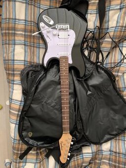 Predám elektrickú gitaru a gitarový procesor