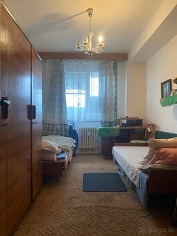 Ponúkam na predaj 2 izb. byt s lodžiou.