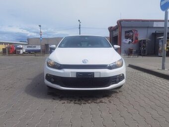 Predam Volkswagen scirocco 1.4tsi 118 kw 160ps