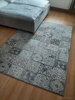 Koberec 270x190 cm
