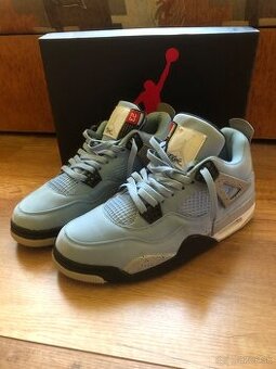 Nike Air Jordan 4 UNC