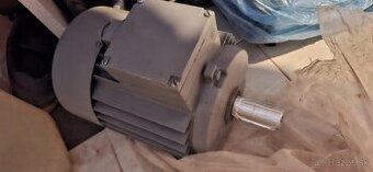 Elektromotor