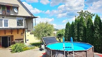 RODINNÝ DOM- VEĽKÉ CHLIEVANY- POZEMOK 1001 m2- 5 IZBOVÝ