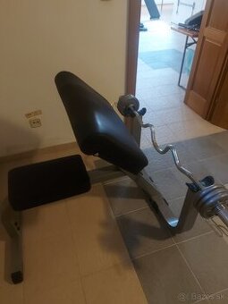 Bicepsová lavica s posilovacou tyčou - BODY SOLID