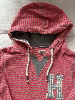 Damska mikina s kapucnou Tommy Hilfiger. Velkost M.