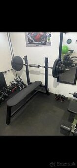 Bench pres lavička